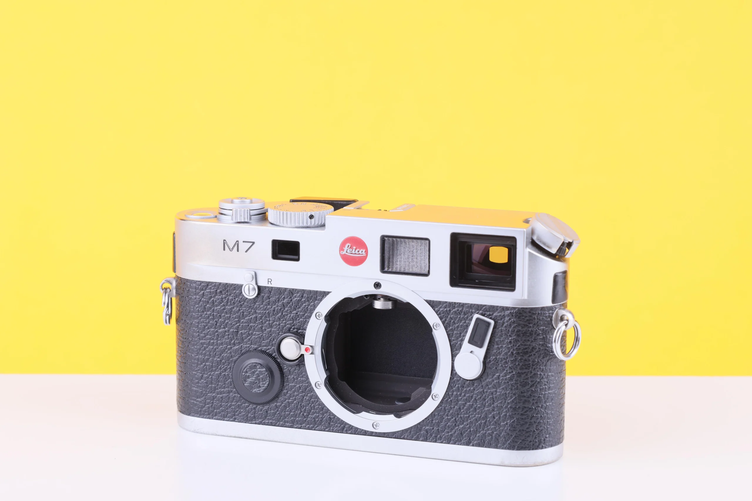 Leica M7 0.72 Rangefinder 35mm Film Camera